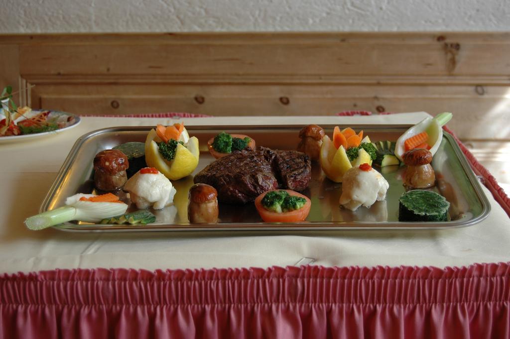 Poschiavo Suisse Hotel & Traditional Fondue Stube Eksteriør billede