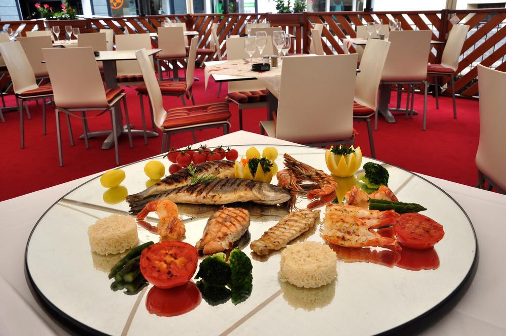 Poschiavo Suisse Hotel & Traditional Fondue Stube Eksteriør billede