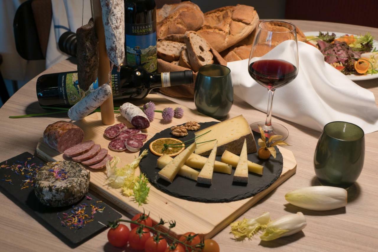 Poschiavo Suisse Hotel & Traditional Fondue Stube Eksteriør billede